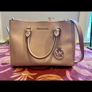 NWOT Micheal kors small crossbody handbag